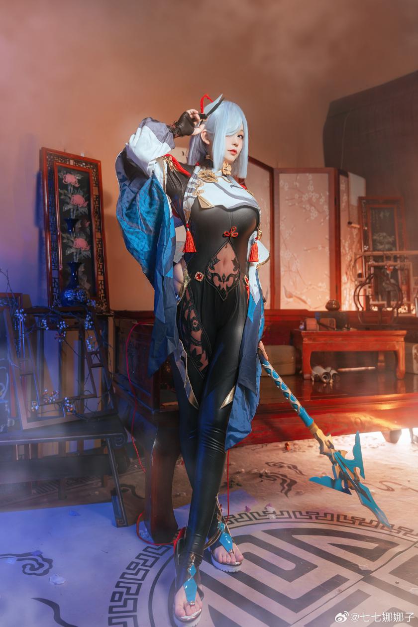 原神申鹤同人cos，南半球小姨，爱了！Cn七七娜娜子 - 第1张